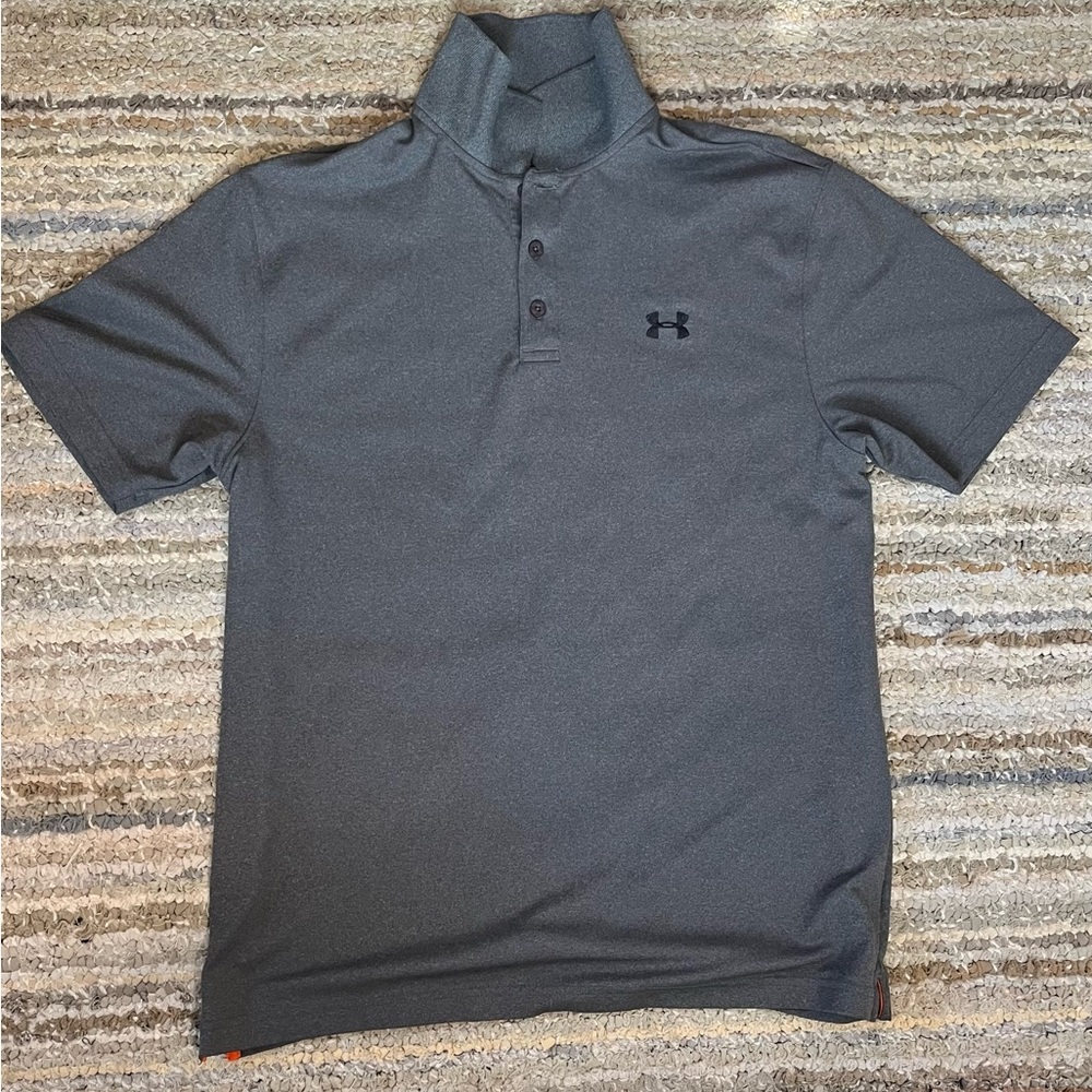 Large Under Armor collard shirt